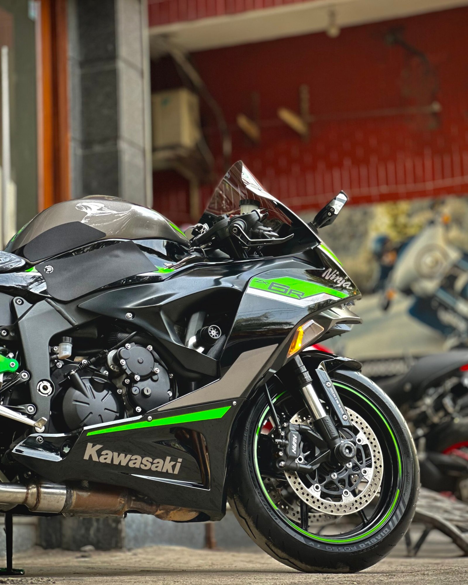 Kawasaki ZX6R(2024)(Sold Out) Delhi's Premier Superbike Dealership